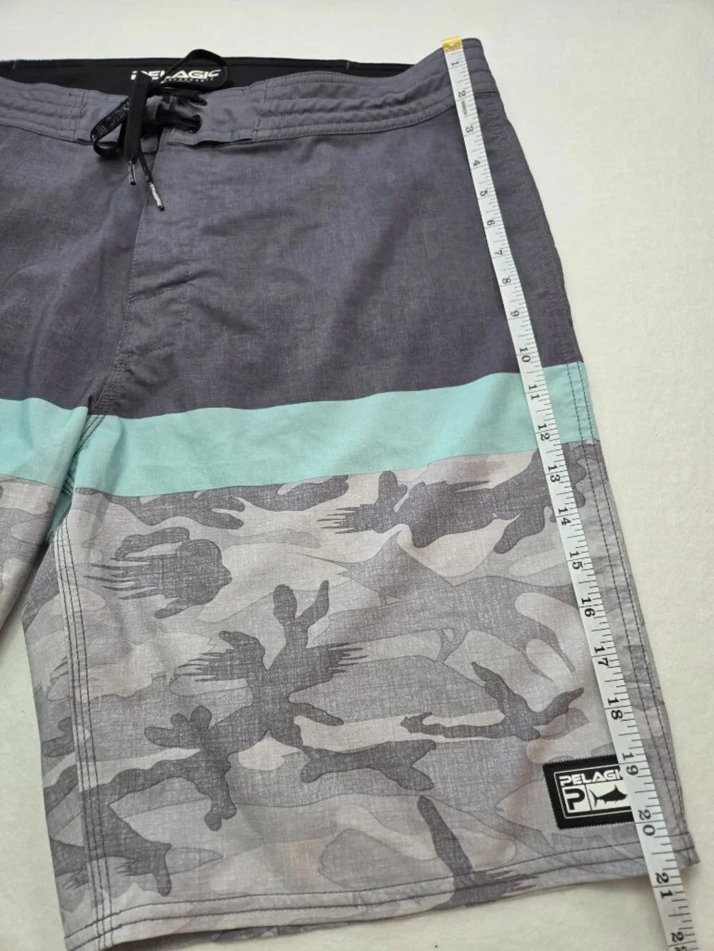 Pelagic High Performance Gray Camo Fishing Board Shorts Men's Size 36
